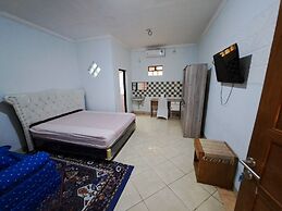 OYO 94417 Putridapisa Guest House