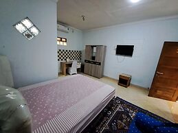 OYO 94417 Putridapisa Guest House