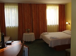 Klaudijas Charming Apartments & Rooms