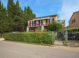 Ellgasi Charming & Cozy Apartment