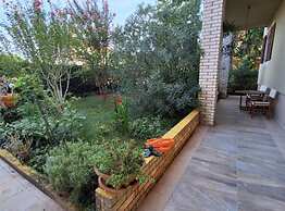 Ellgasi Charming & Cozy Apartment