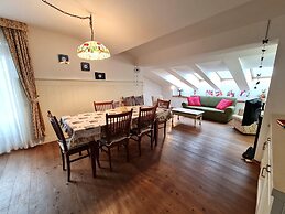 Wonderful Apartment With Views of the Slopes