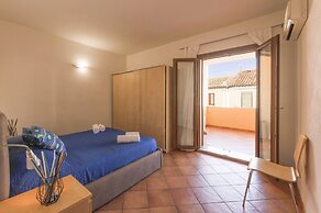 Cristal Blu Apartments In Santa Teresa Gallura