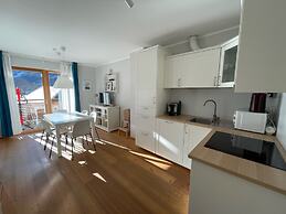 Exclusive Apartment With Scenic View