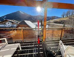 Exclusive Apartment With Scenic View