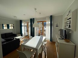 Exclusive Apartment With Scenic View