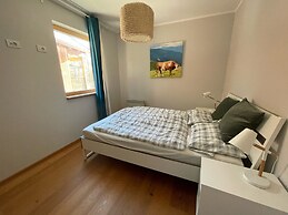 Exclusive Apartment With Scenic View