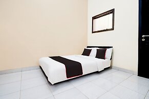 OYO 94421 Soetomo Guest House