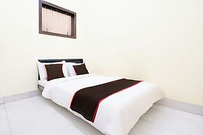 OYO 94421 Soetomo Guest House