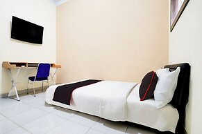OYO 94421 Soetomo Guest House