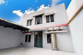 OYO 94421 Soetomo Guest House