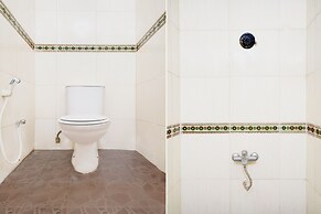 OYO 94421 Soetomo Guest House