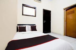 OYO 94421 Soetomo Guest House