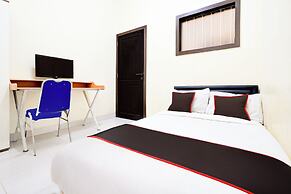 OYO 94421 Soetomo Guest House