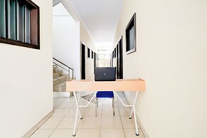 OYO 94421 Soetomo Guest House