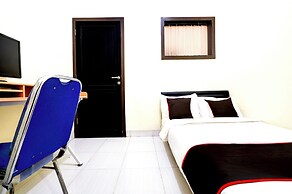 OYO 94421 Soetomo Guest House
