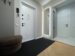 Home Apart Surganova str. 80