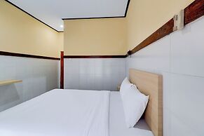 Townhouse Oak Legian Near Legian Beach Formerly Sayang Maha Merta