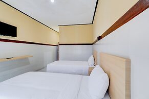 Townhouse Oak Legian Near Legian Beach Formerly Sayang Maha Merta