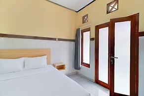 Townhouse Oak Legian Near Legian Beach Formerly Sayang Maha Merta