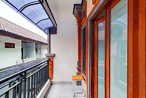 Townhouse Oak Legian Near Legian Beach Formerly Sayang Maha Merta