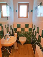 Bright Apartment Near Thermal Springs