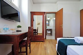 Romulus Rooms