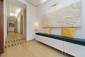 Romulus Rooms
