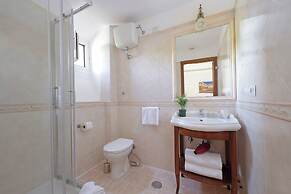 Romulus Rooms