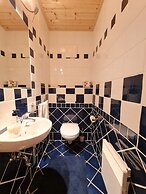 Beautiful Apartment With Balcony