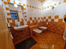 Beautiful Apartment With Balcony