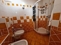 Beautiful Apartment With Balcony