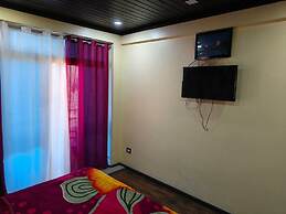 Hotel Pangot Himalayan View