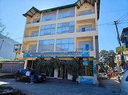 Hotel Pangot Himalayan View