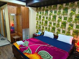 Hotel Pangot Himalayan View