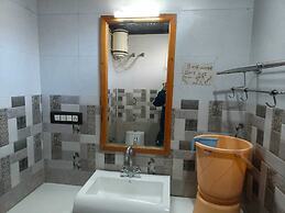 Hotel Pangot Himalayan View