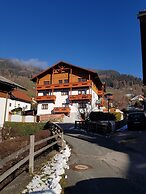 Cozy Apartment With Mountain View