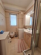 Comfortable Apartment With Mountain View