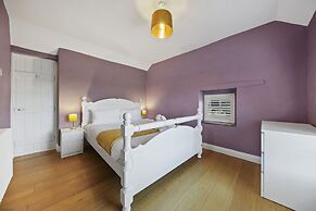 Host Stay Bradley House