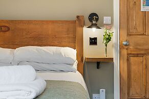 Host Stay March Cottage