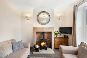 Host Stay March Cottage