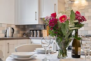 Host Stay March Cottage