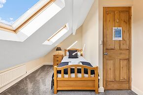 Host Stay March Cottage