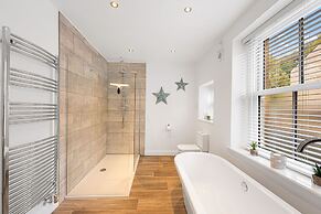 Host Stay March Cottage