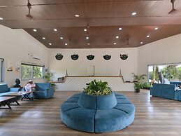 Elegant Waterfront Resort