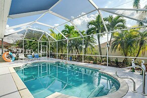 6 Mi to Dtwn Cape Coral: Home w/ Backyard Oasis!
