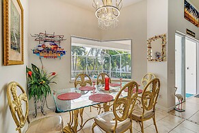 6 Mi to Dtwn Cape Coral: Home w/ Backyard Oasis!