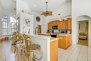 6 Mi to Dtwn Cape Coral: Home w/ Backyard Oasis!