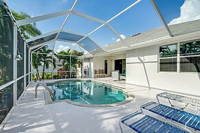 6 Mi to Dtwn Cape Coral: Home w/ Backyard Oasis!