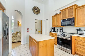 6 Mi to Dtwn Cape Coral: Home w/ Backyard Oasis!